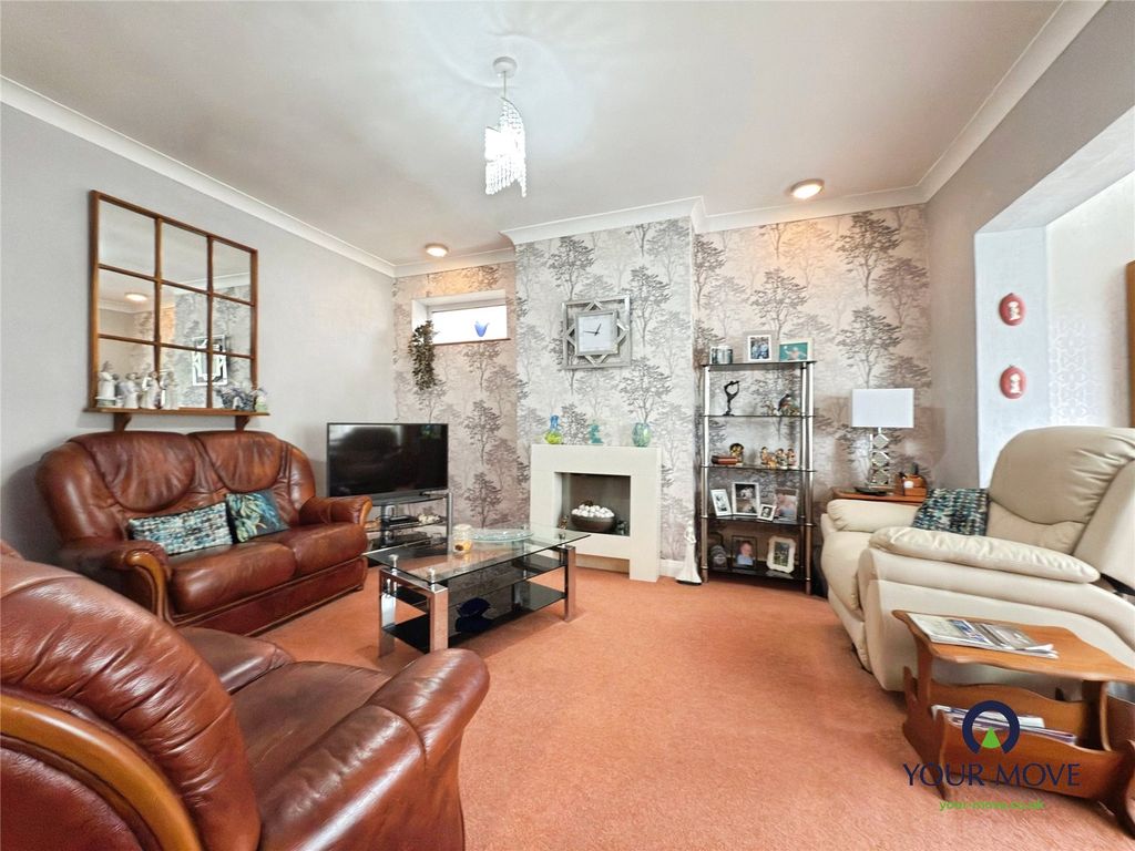 Property photo 2 of 14 Lounge