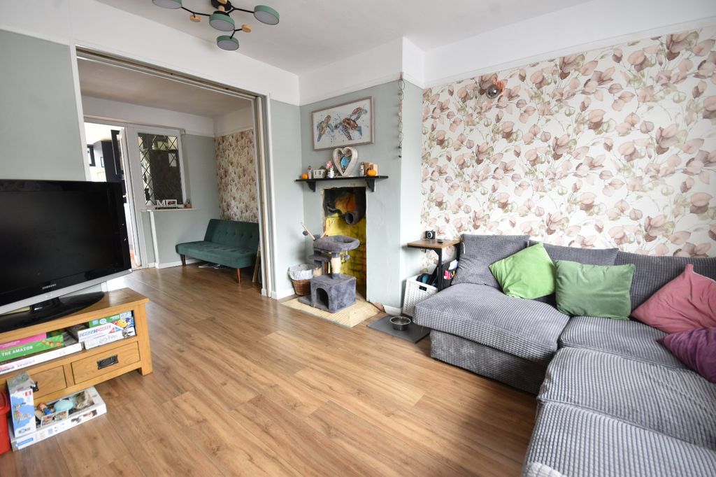 Property photo 2 of 15 Picture No. 05