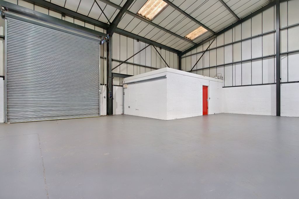 Property photo 1 of 24