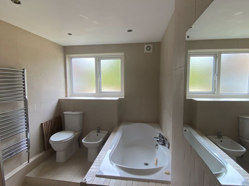 Property photo 3 of 7 Photo 13