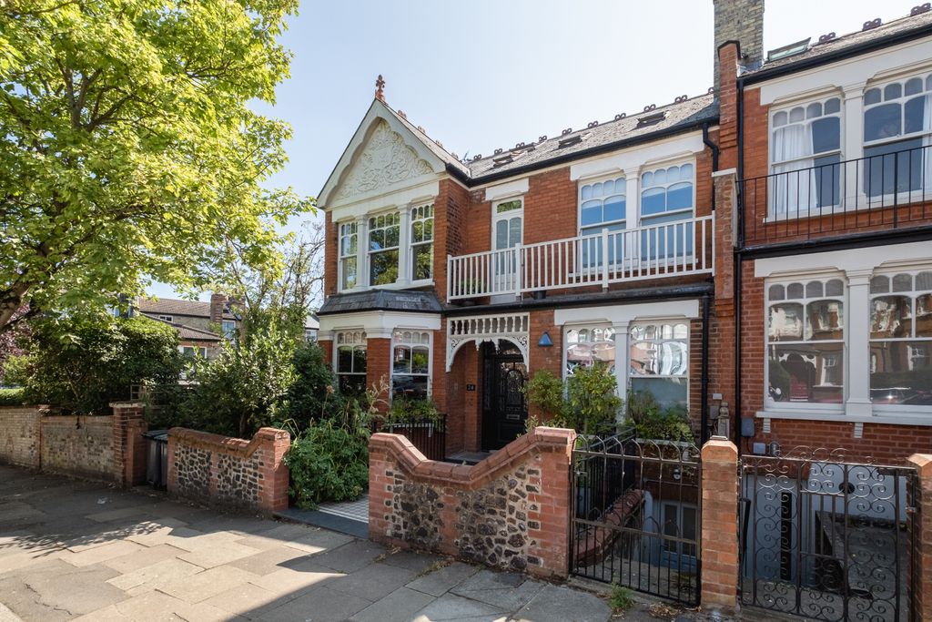 Property photo 1 of 39