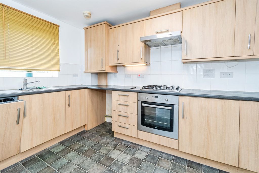 Property photo 3 of 14