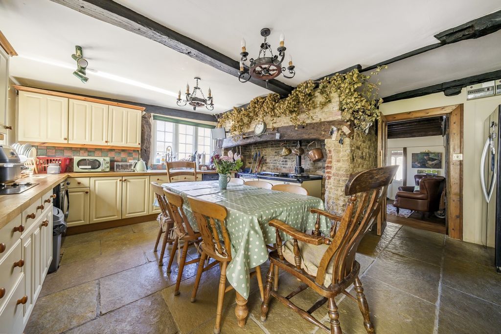 Property photo 3 of 24 1169281 (5)