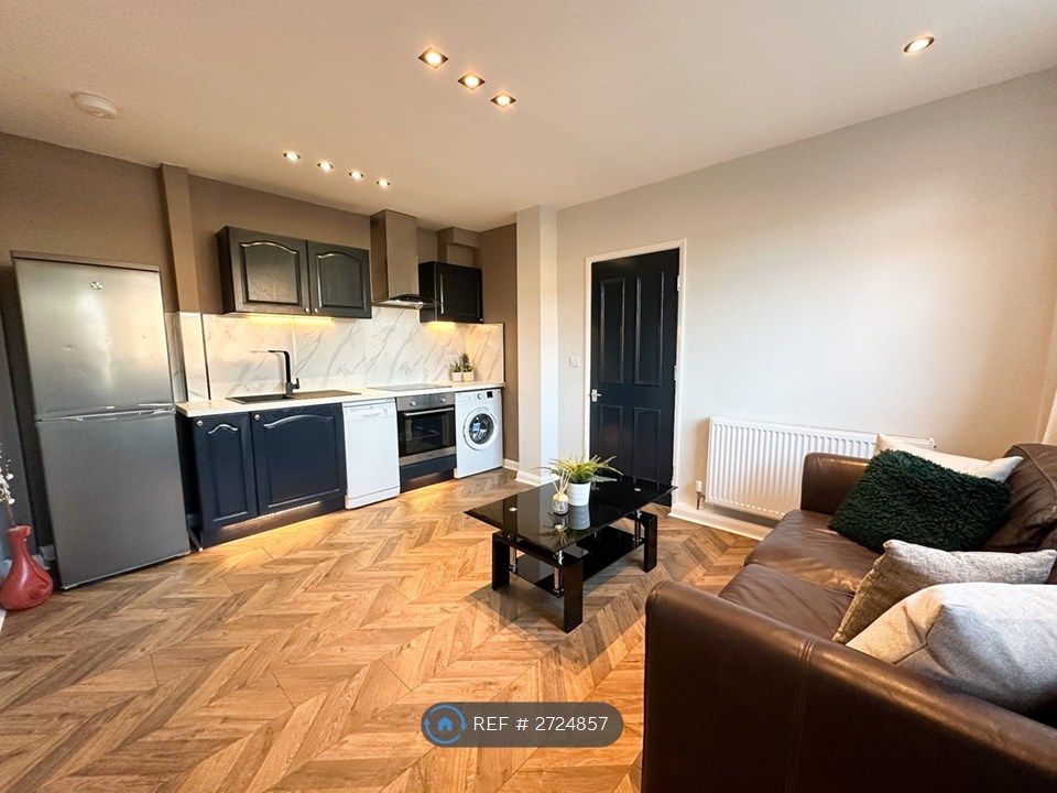 Property photo 1 of 13 Kitchen/Sitting Room