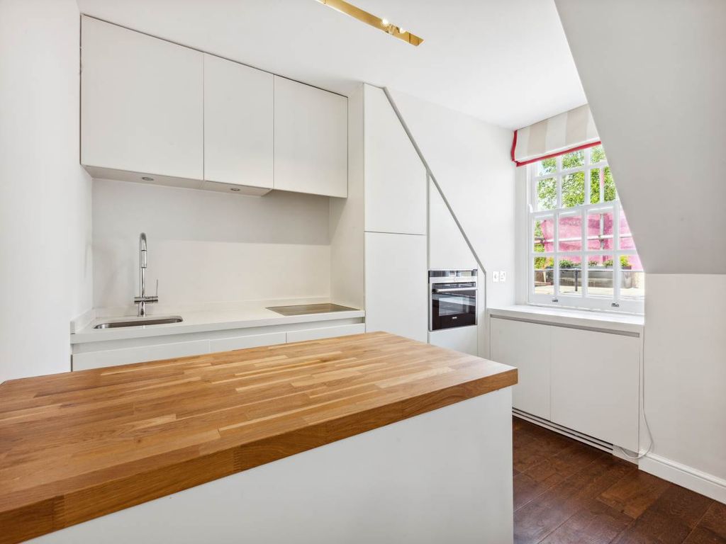 Property photo 1 of 15 Flat 6, 22 Mulberry Walk, Sw3 6Dy-8