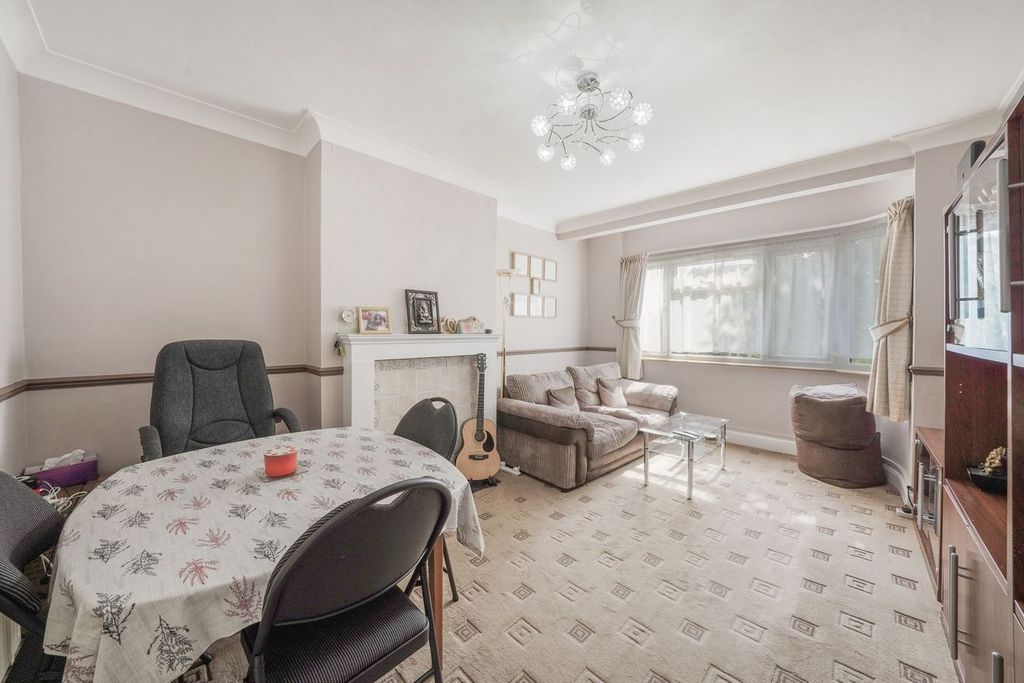 Property photo 2 of 14