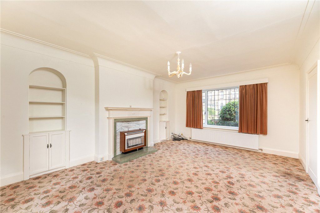 Property photo 3 of 30 Living Room