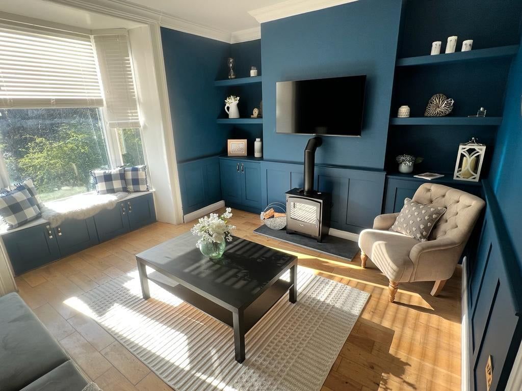 Property photo 1 of 17