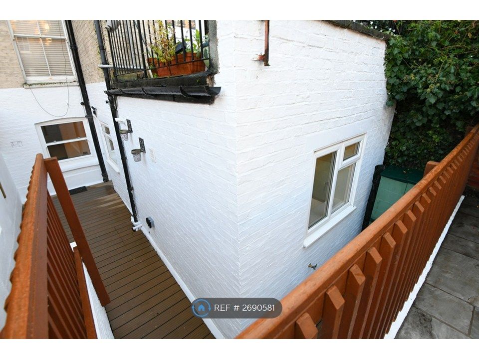 Property photo 3 of 17 Garden