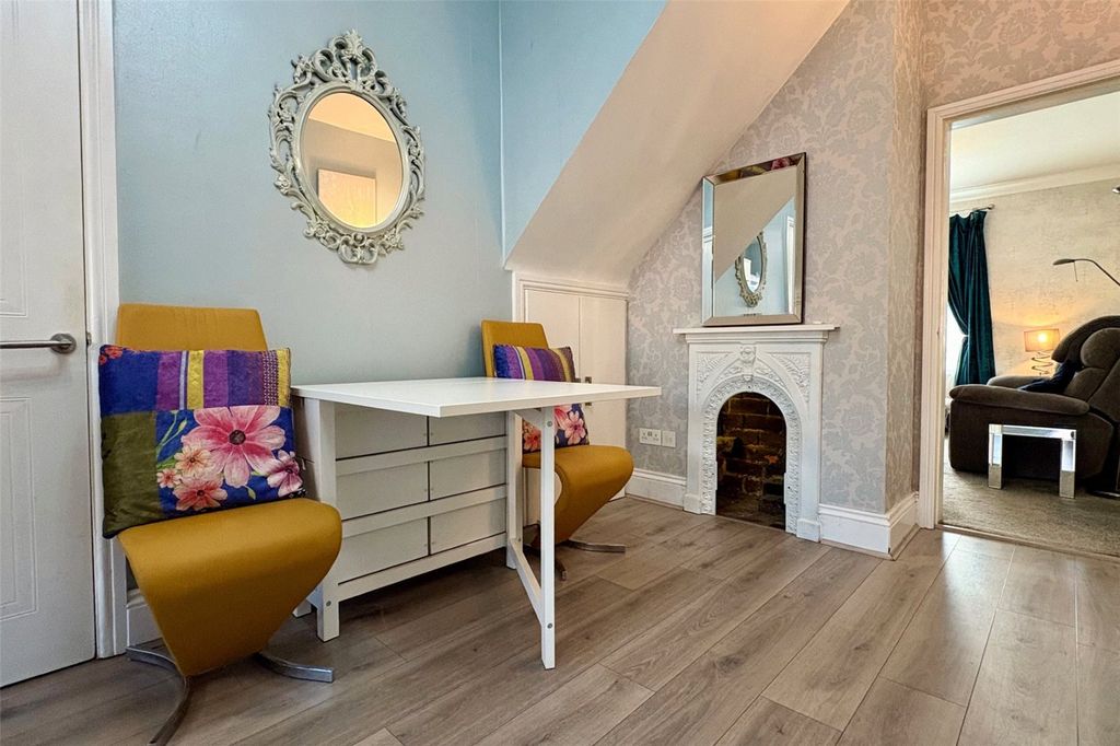 Property photo 2 of 24 Picture No. 10