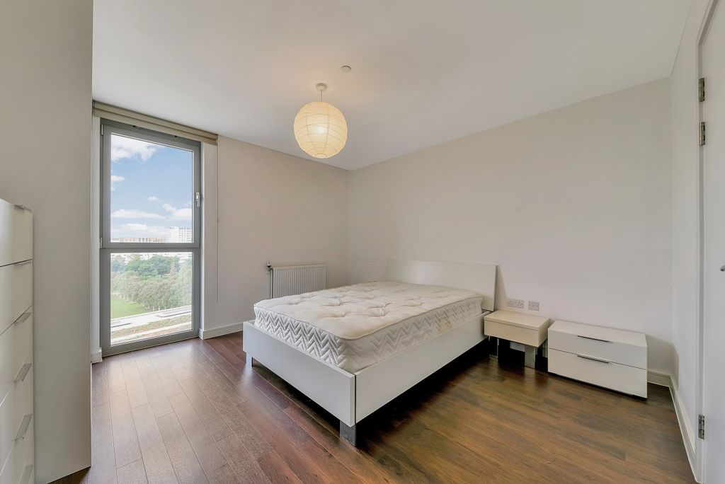 Property photo 2 of 7 Bedroom