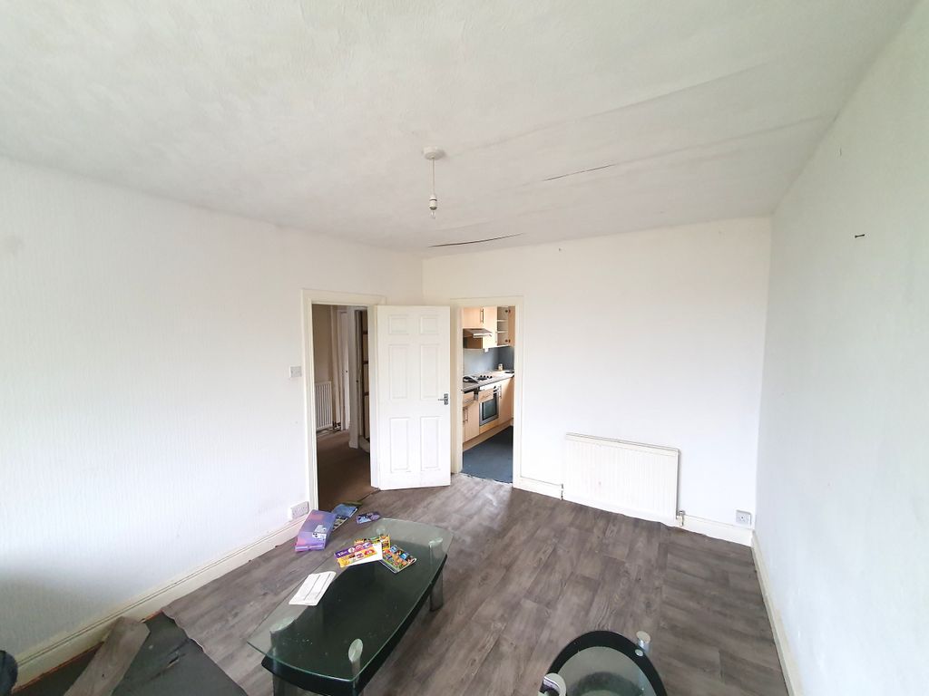 Property photo 3 of 10 3