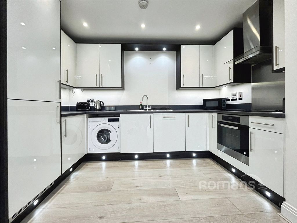 Property photo 2 of 8 Picture No. 05