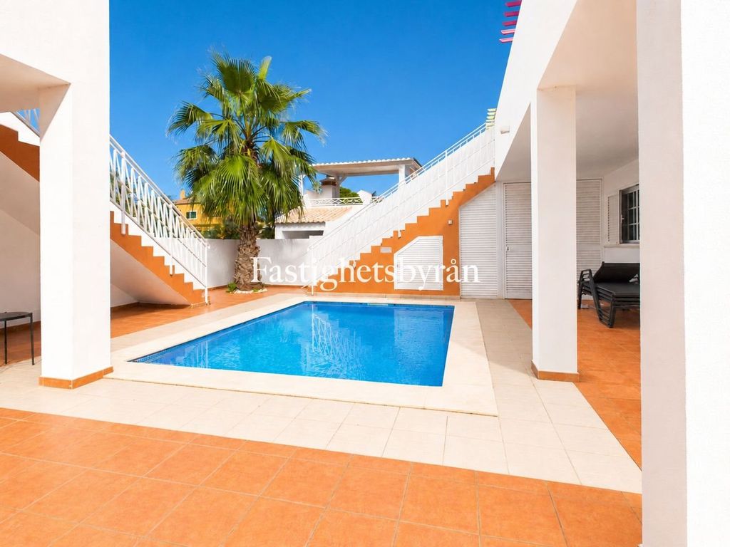 Property photo 1 of 40
