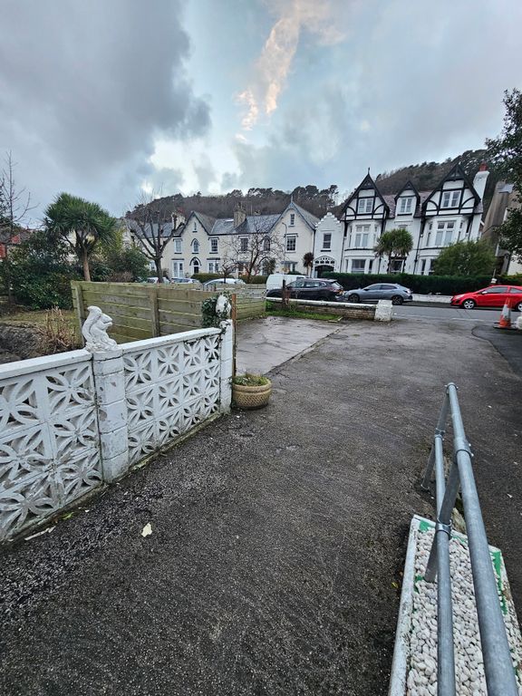 Property photo 3 of 12