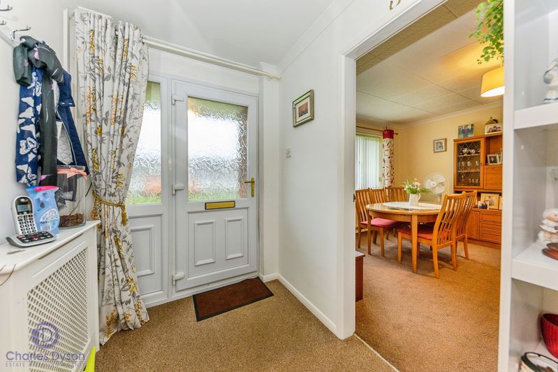 Property photo 3 of 18 Entrance Hall