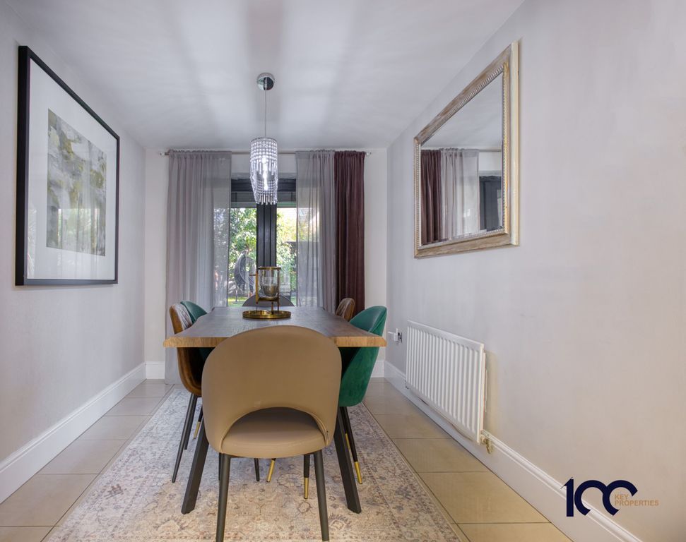 Property photo 3 of 37