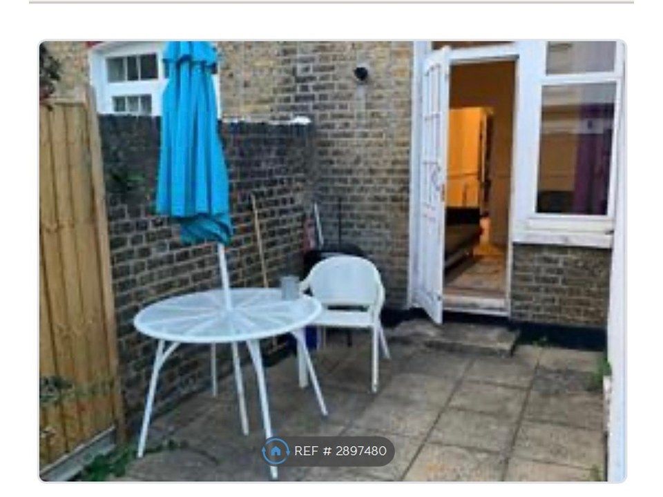 Property photo 2 of 31
