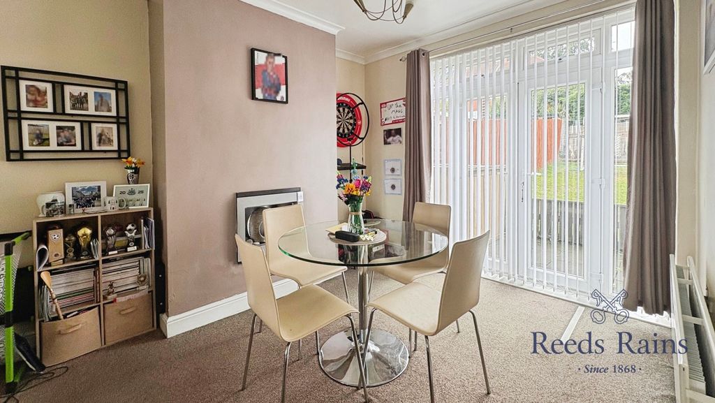 Property photo 3 of 12 Pbox-Img.Jpg