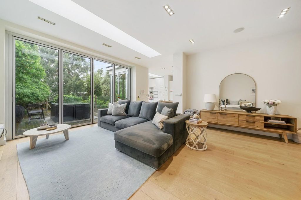 Property photo 2 of 16 2.Jpg