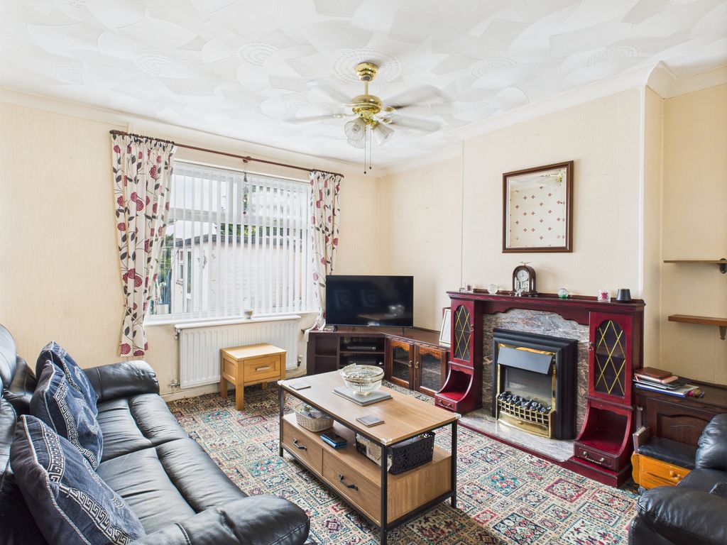 Property photo 2 of 29