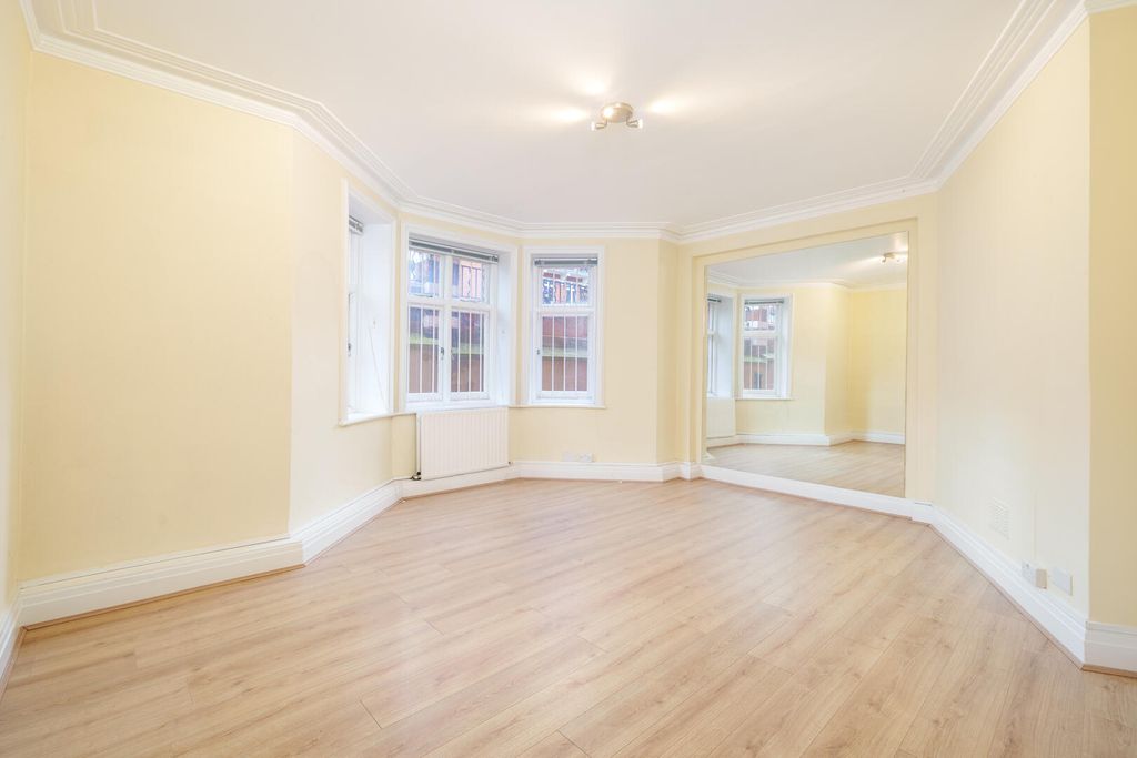 Property photo 3 of 5 Living Room