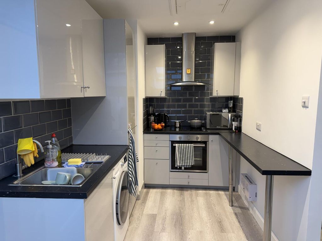 Property photo 1 of 5 Kitchen