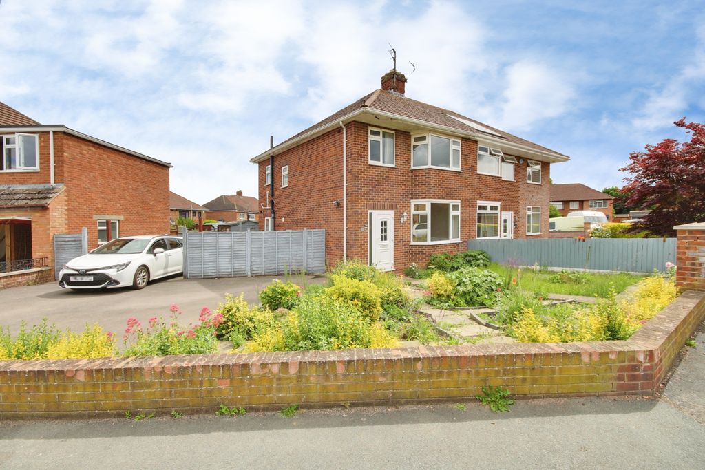 Property photo 3 of 18