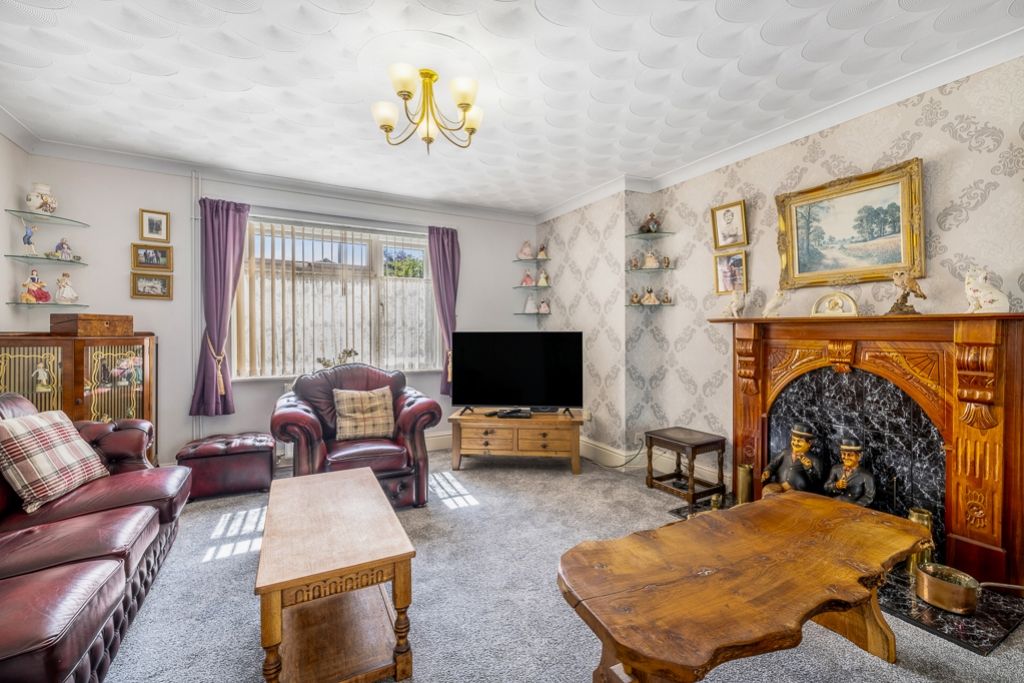 Property photo 3 of 29 Longview (Holland Fen)-19