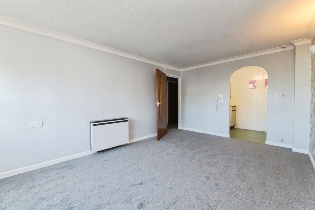 Property photo 3 of 18 Pbox-Img.Jpg