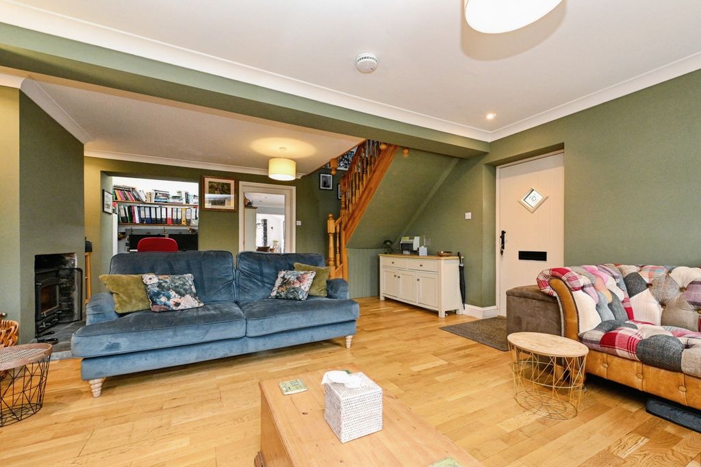Property photo 3 of 29 Pbox-Img.Jpg