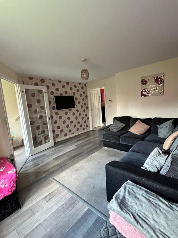 Property photo 2 of 26