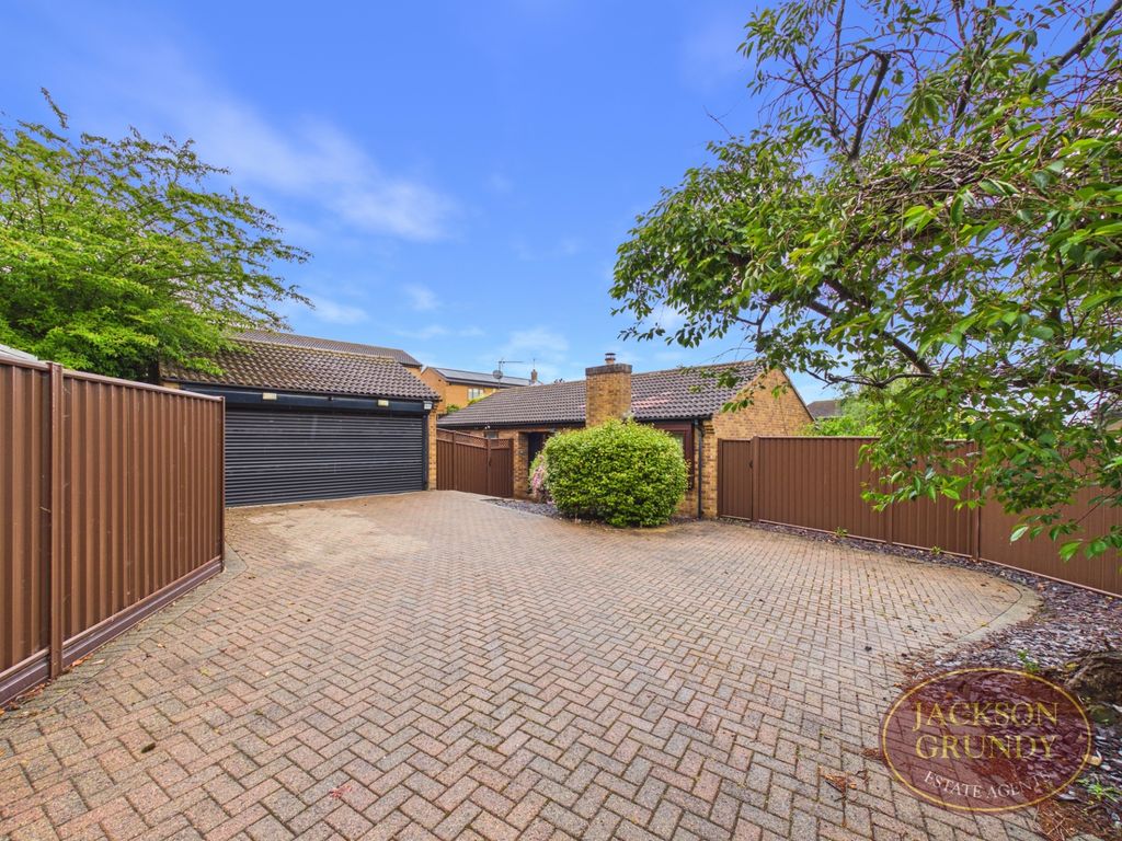 Property photo 1 of 21 Strawberry Hill