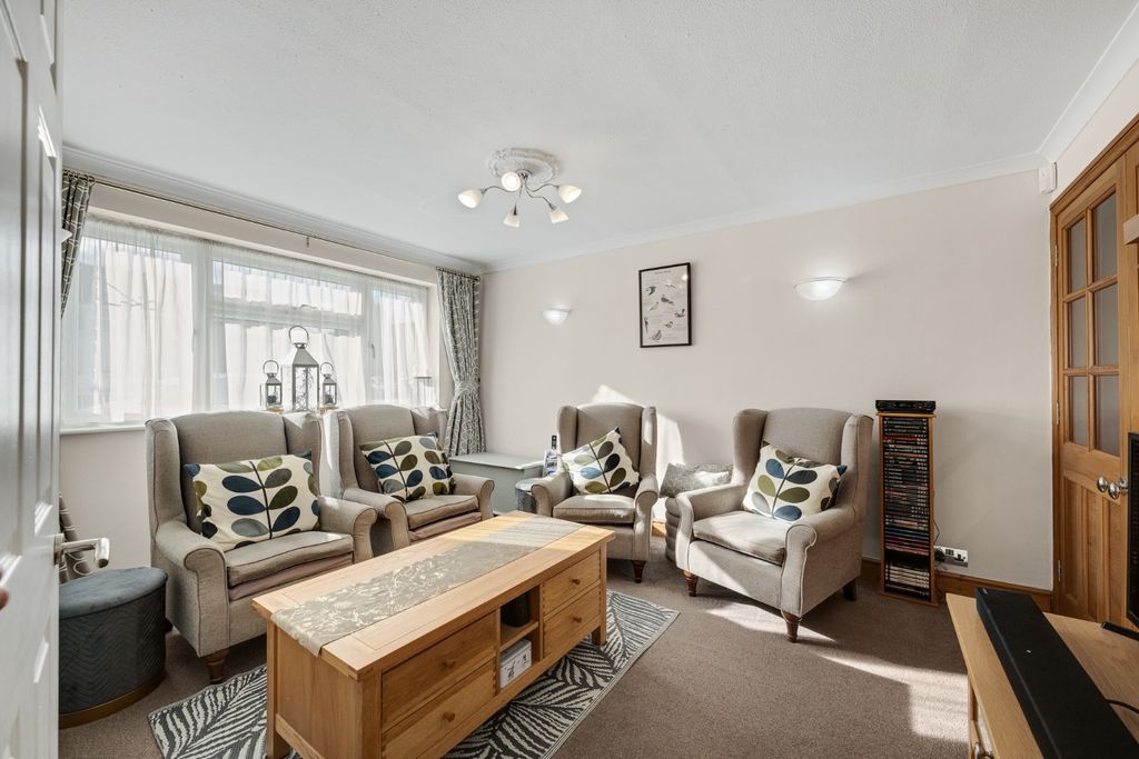 Property photo 2 of 21 4850626