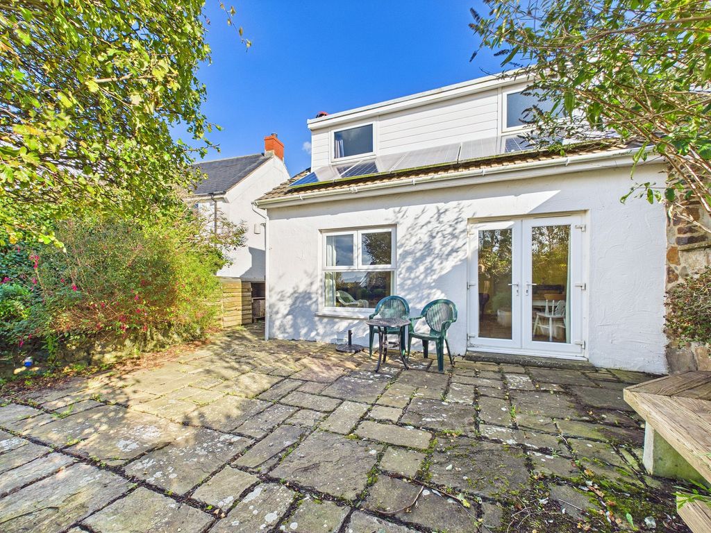 Property photo 3 of 25
