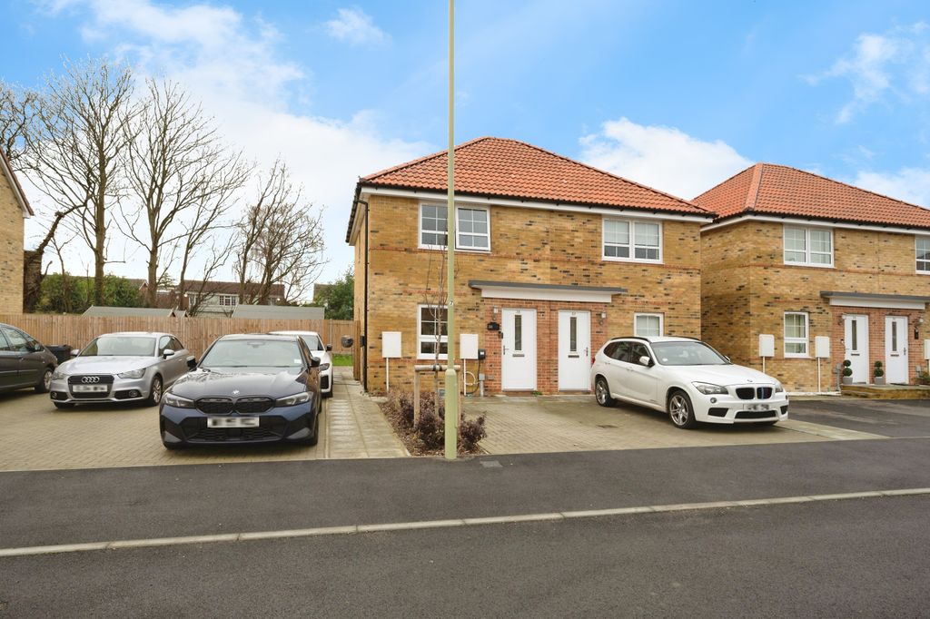 Property photo 1 of 17 Photography