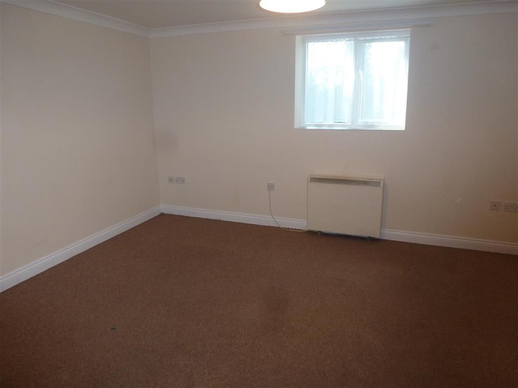 Property photo 2 of 6 Living Room