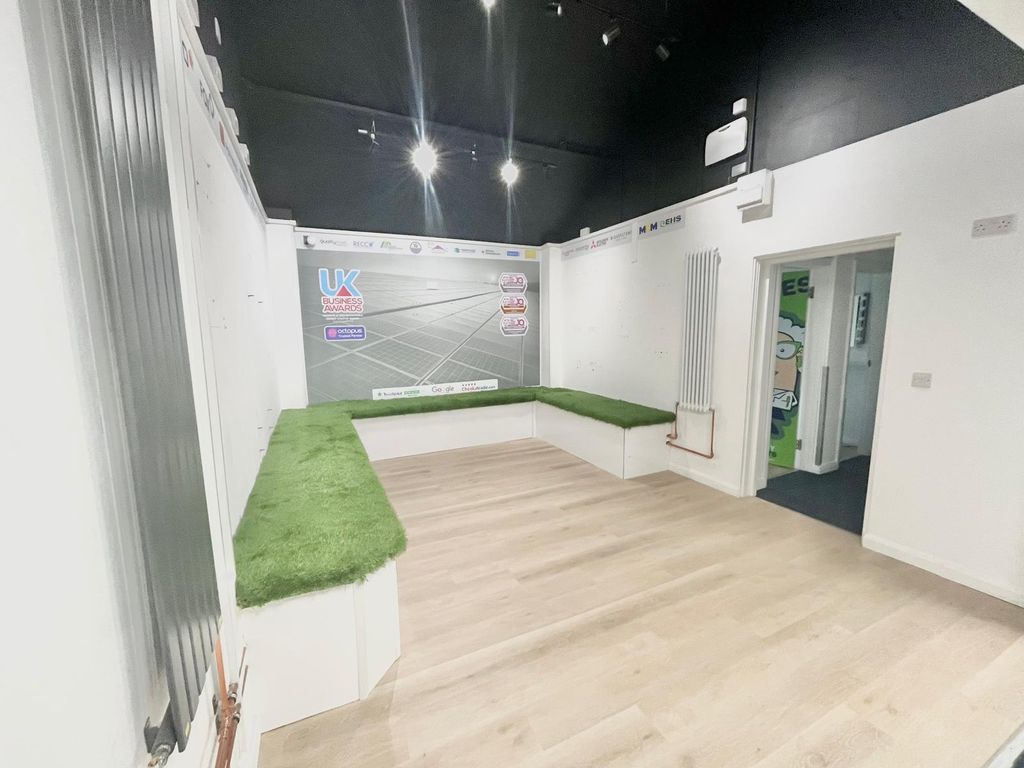 Property photo 3 of 11 Gallery