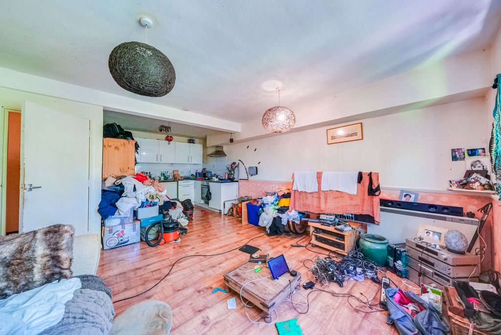 Property photo 2 of 16 Ovt01036Edited