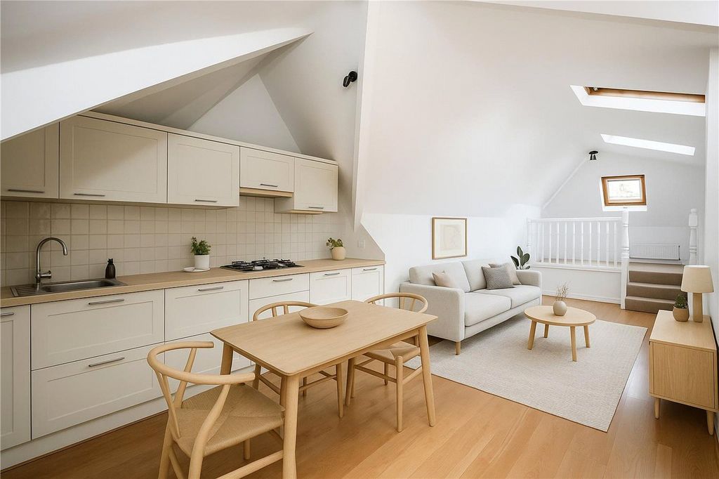 Property photo 2 of 18 Picture No. 30