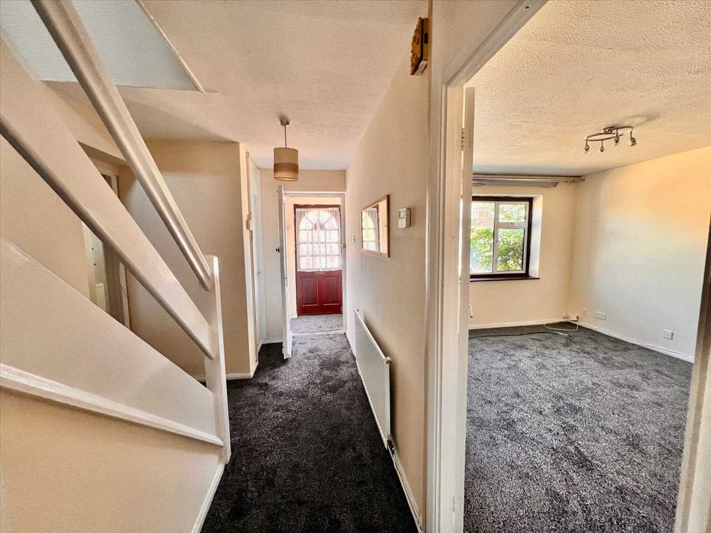 Property photo 2 of 13 Landing