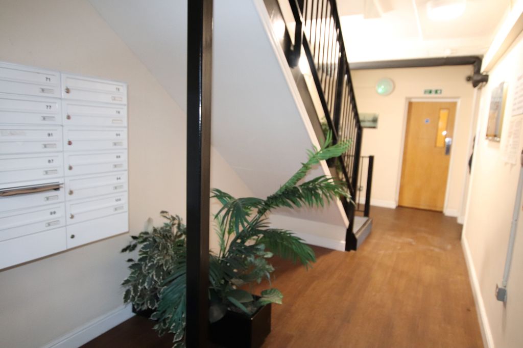 Property photo 1 of 11 3 Bed Flat To Rent Baltic Wharf, Gravesend Da11