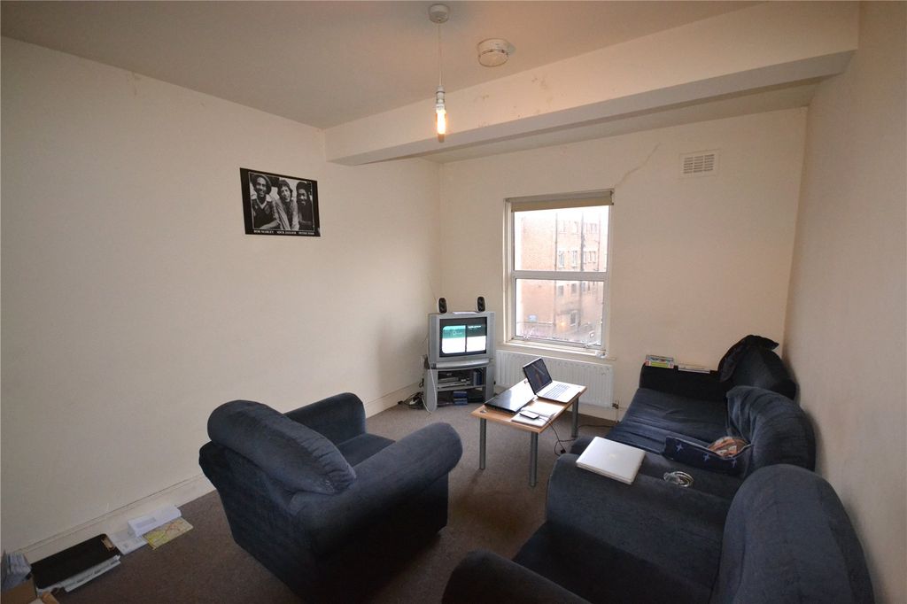 Property photo 2 of 5 Picture No. 05