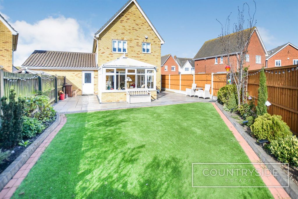 Property photo 2 of 16 Rear Garden