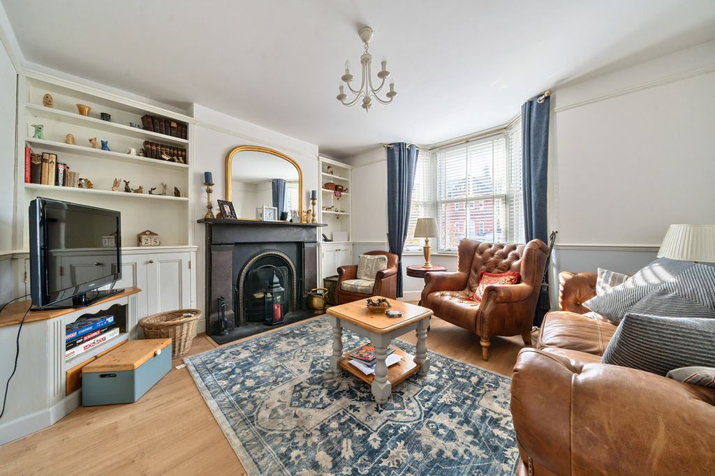 Property photo 2 of 14