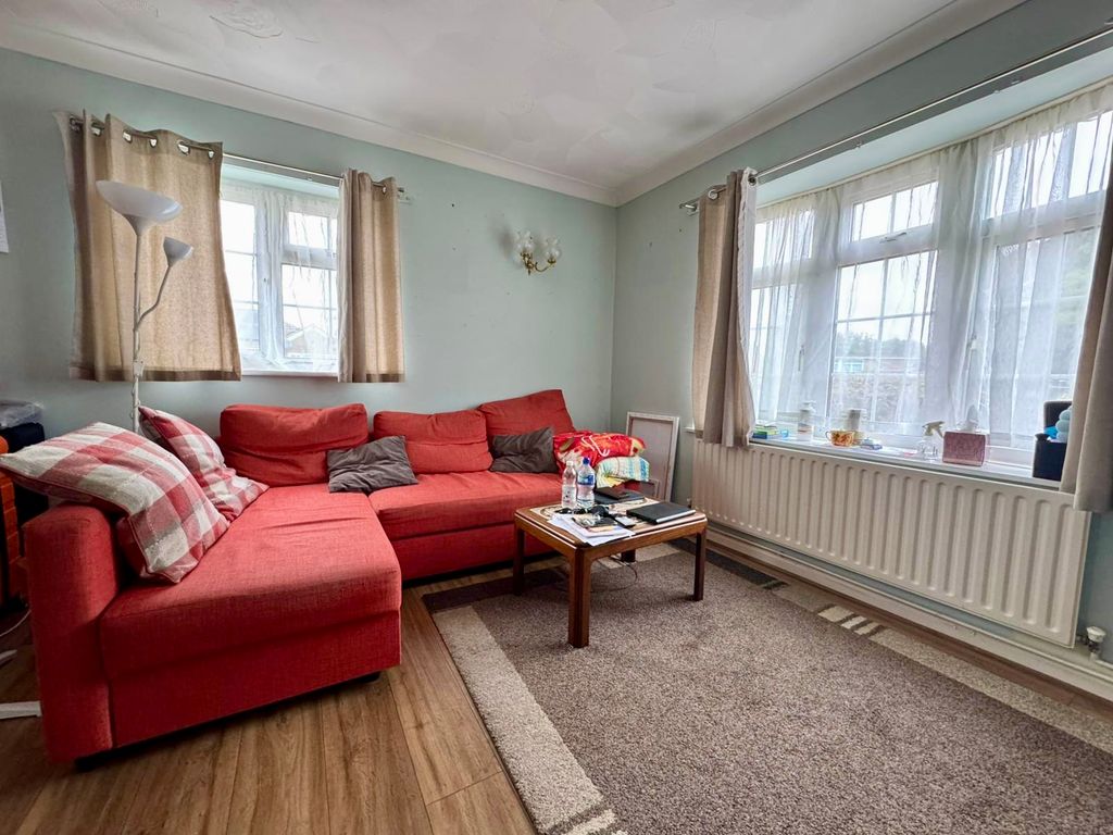 Property photo 3 of 12 Living Room
