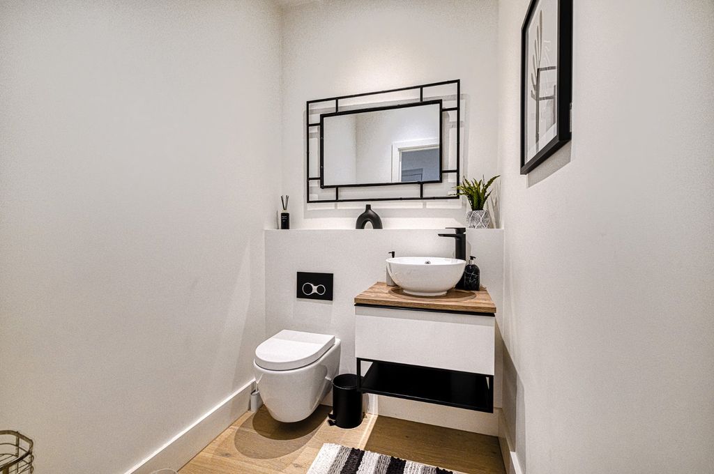 Property photo 3 of 37 Picture No. 29