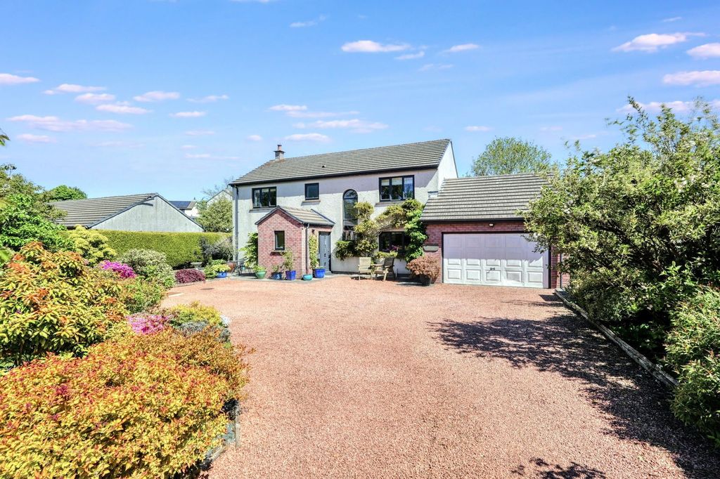 Property photo 1 of 46
