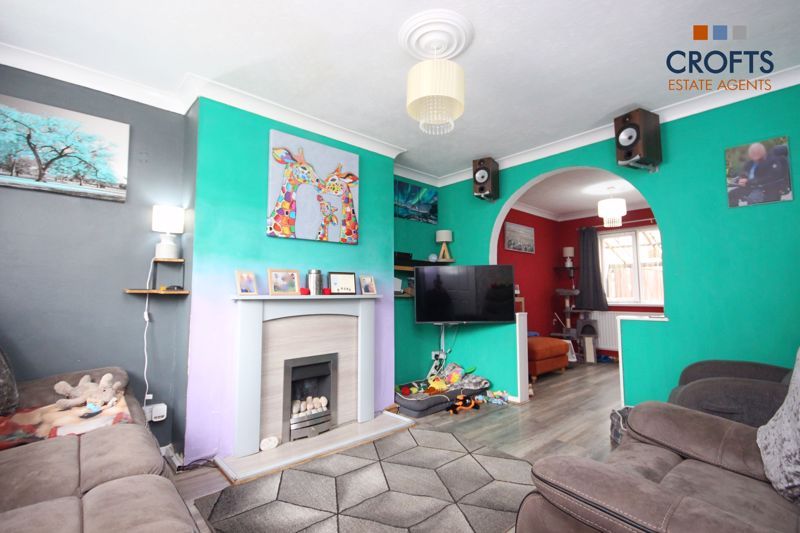 Property photo 2 of 11 Lounge