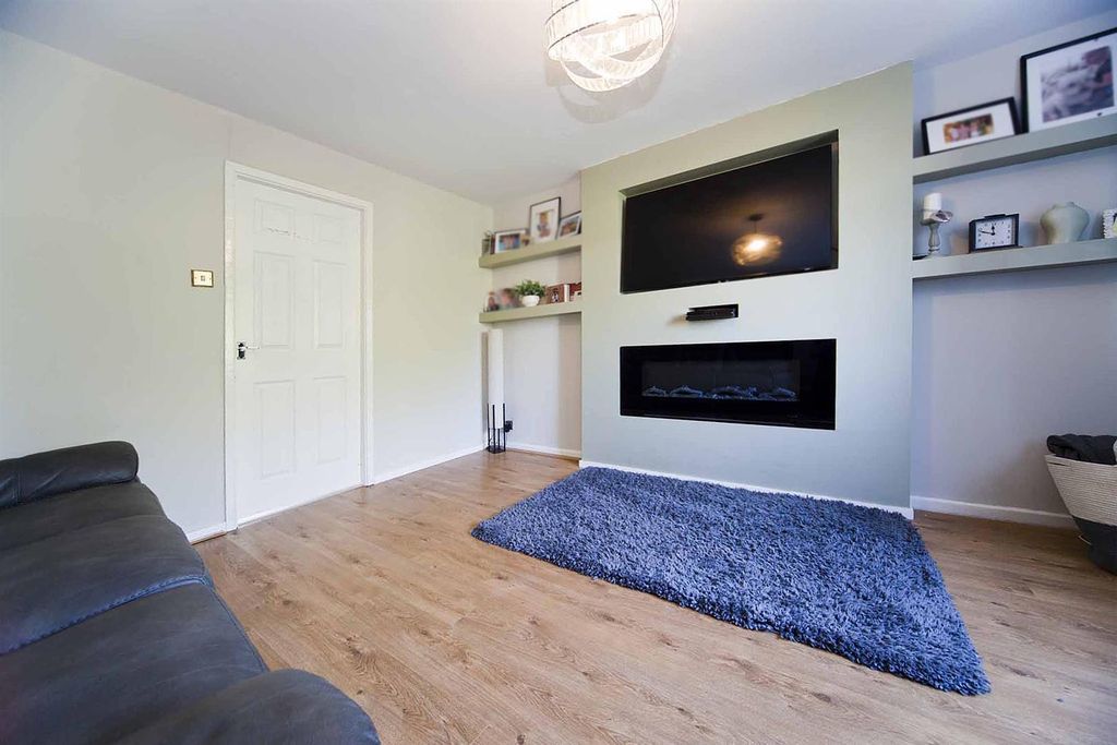 Property photo 3 of 17